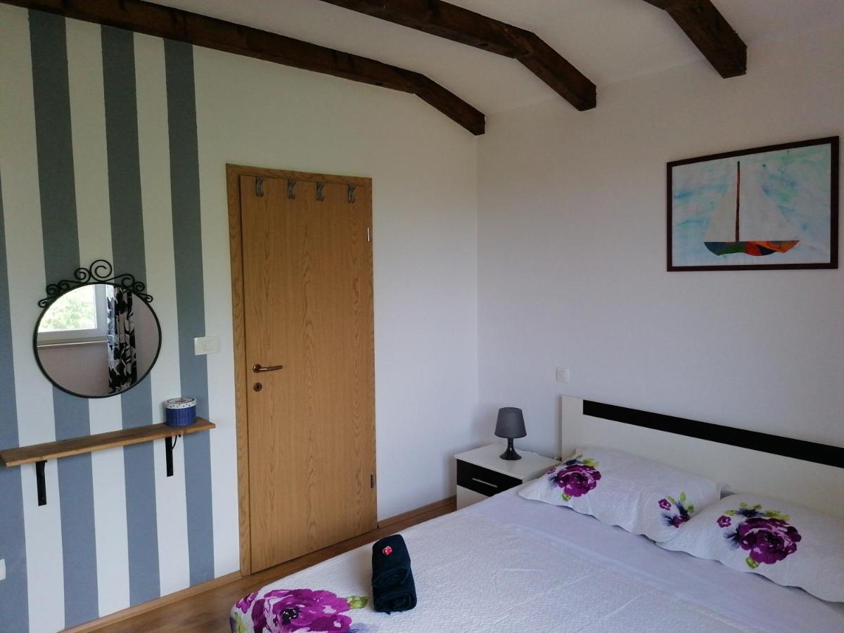Apartamento House Mario Near Rovinj Kanfanar Exterior foto